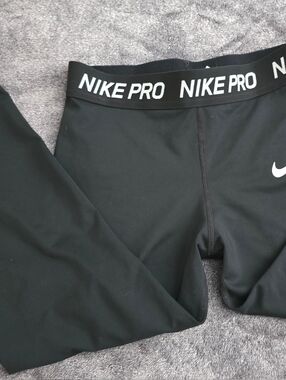 Nike Pro Dri-Fit Leggings Youth Girls Large Black Crop Athletic